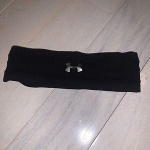 Under Armour Black and Silver Headband